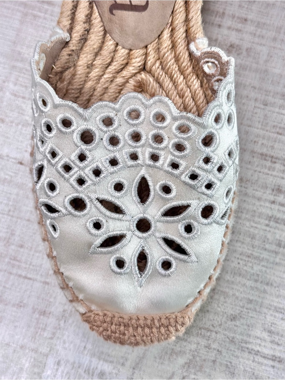 Pedro Garcia Omaira Eyelet Espadrille Wedge Sandals Ivory Size 6-6.5 - Picture 5 of 11